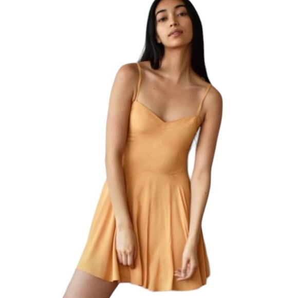 Aritzia Dresses & Skirts - Aritzia  Talula Lipinski Dress